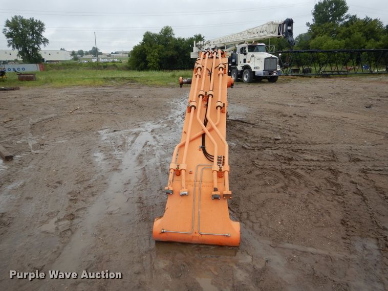 image for item FI9620 2006 Doosan DX300LC excavator boom