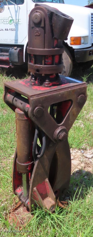 image for item FJ9180 14"W log grapple