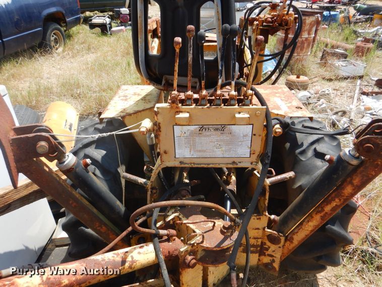 image for item FT9433 Terramite T5C backhoe