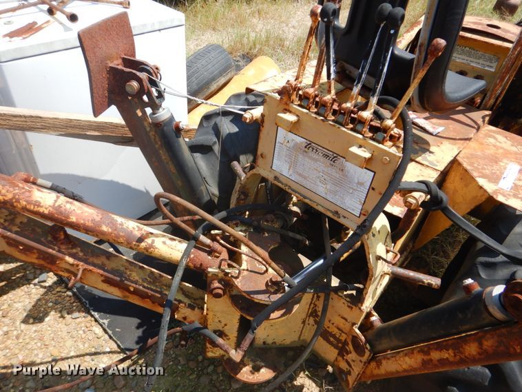 image for item FT9433 Terramite T5C backhoe