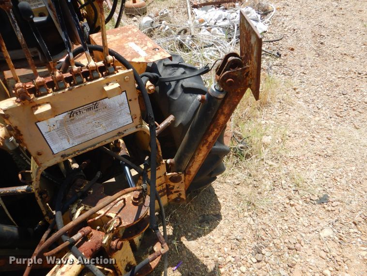 image for item FT9433 Terramite T5C backhoe