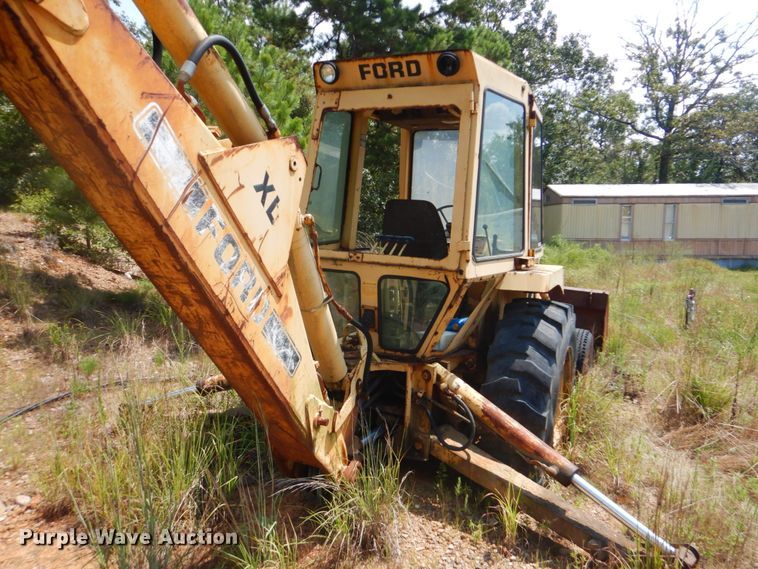 image for item FT9435 Ford 555A backhoe