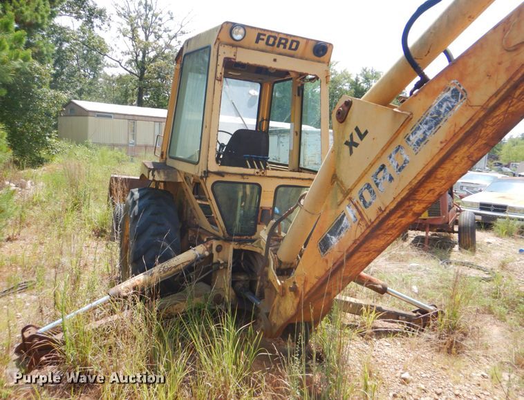 image for item FT9435 Ford 555A backhoe