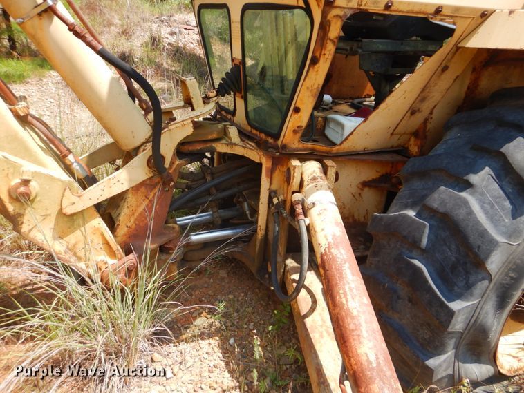 image for item FT9435 Ford 555A backhoe