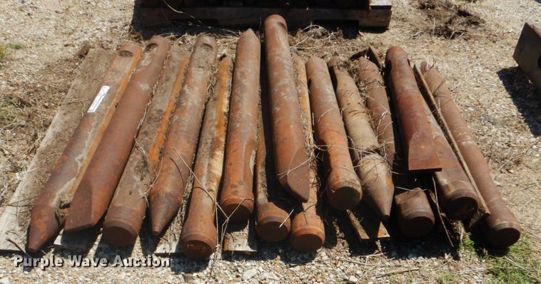 image for item FT9457 Approx. 18 breaker bits