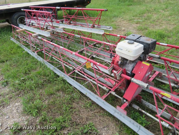 image for item FV9035 Razorback 12HED screed