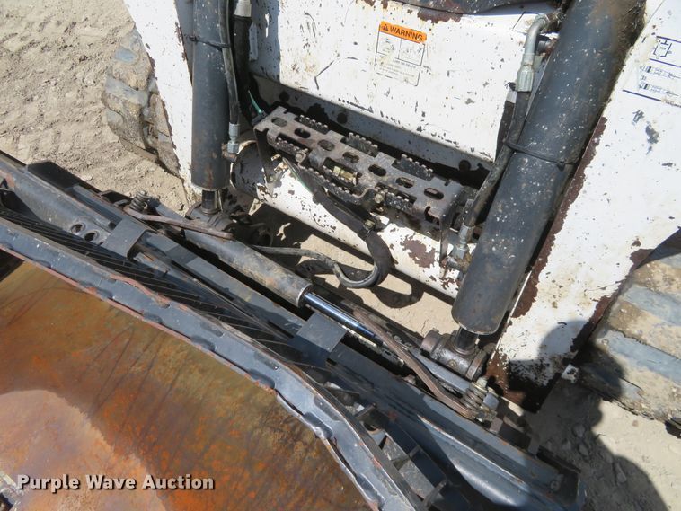 image for item FV9047 2013 Bobcat T770 skid steer