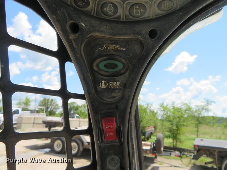 image for item FV9047 2013 Bobcat T770 skid steer