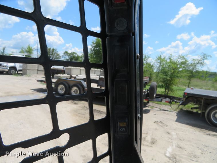 image for item FV9047 2013 Bobcat T770 skid steer