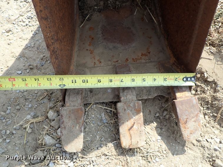 image for item GB9302 (5) excavator buckets