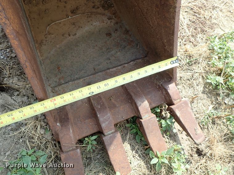 image for item GB9302 (5) excavator buckets