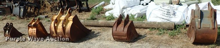 image for item GB9302 (5) excavator buckets