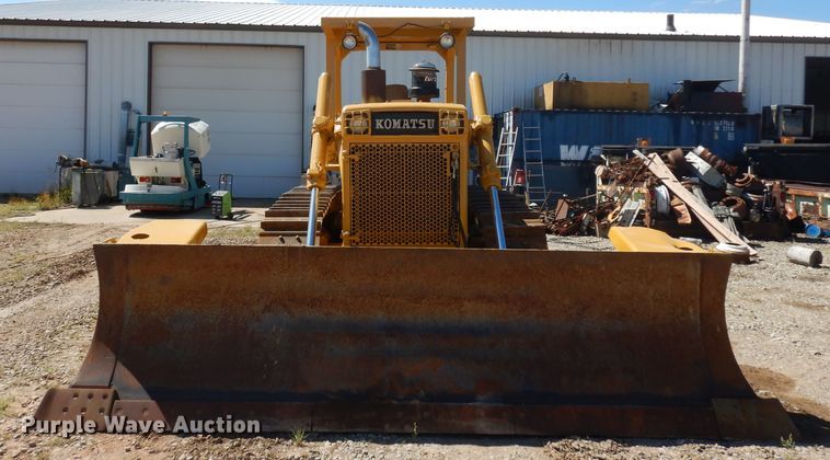 image for item GG9084 1981 Komatsu D65 dozer