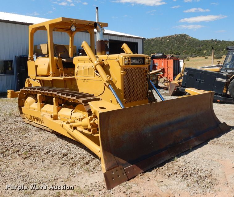 image for item GG9084 1981 Komatsu D65 dozer