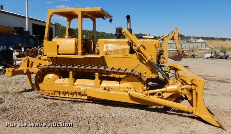 image for item GG9084 1981 Komatsu D65 dozer