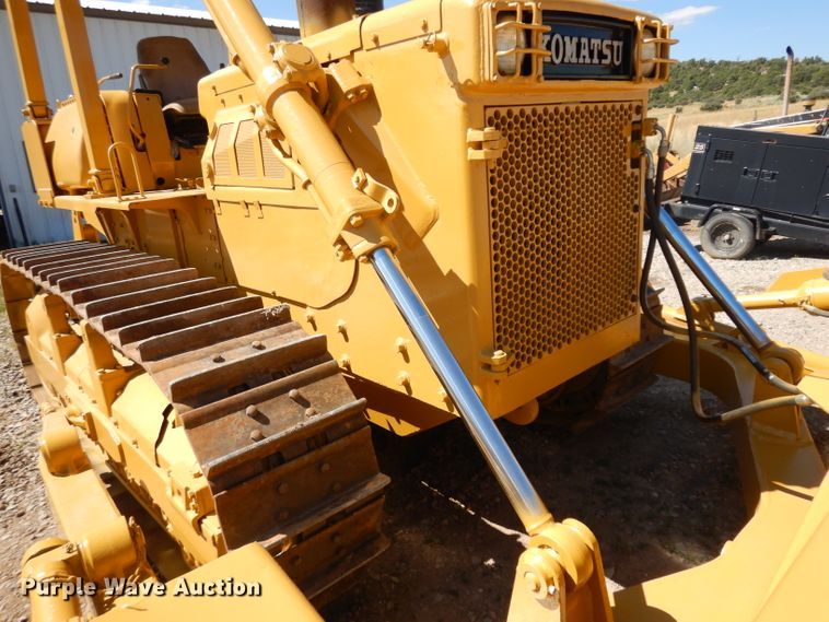 image for item GG9084 1981 Komatsu D65 dozer