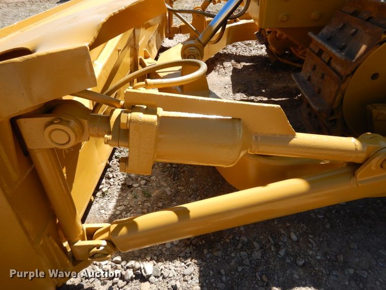 image for item GG9084 1981 Komatsu D65 dozer