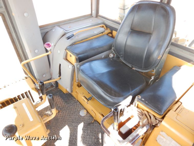 image for item GG9085 1979 Komatsu D65E-6 dozer