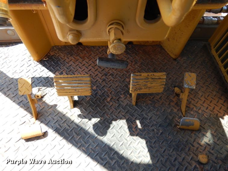 image for item GG9085 1979 Komatsu D65E-6 dozer