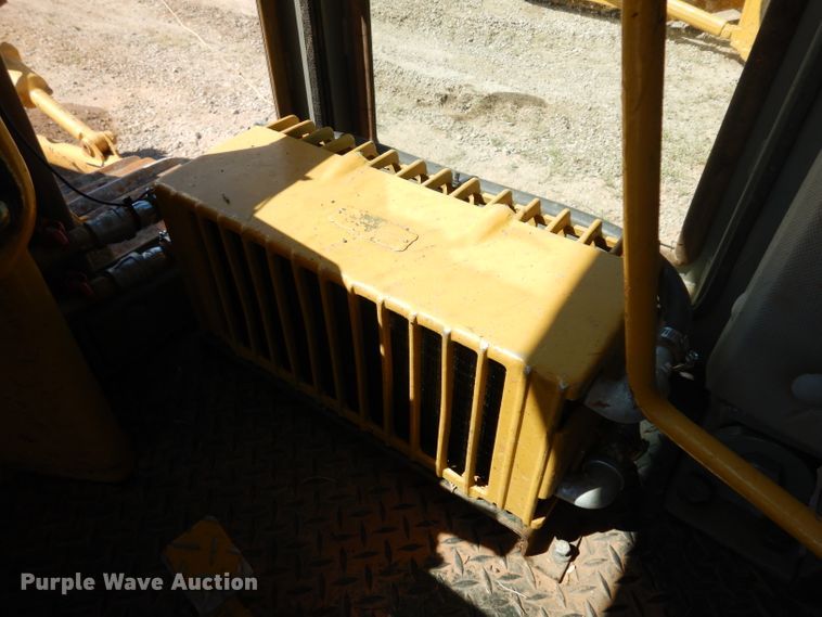 image for item GG9085 1979 Komatsu D65E-6 dozer