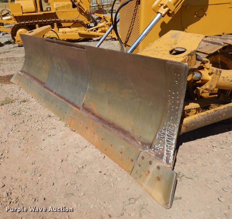 image for item GG9085 1979 Komatsu D65E-6 dozer