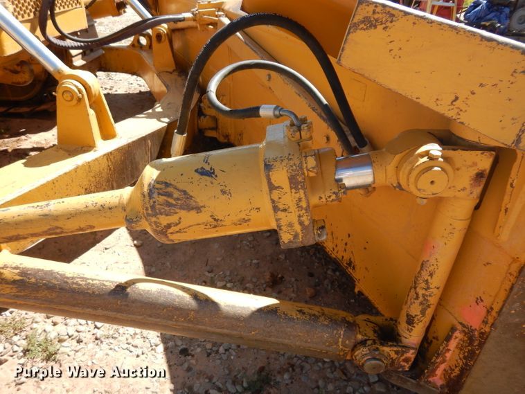 image for item GG9085 1979 Komatsu D65E-6 dozer