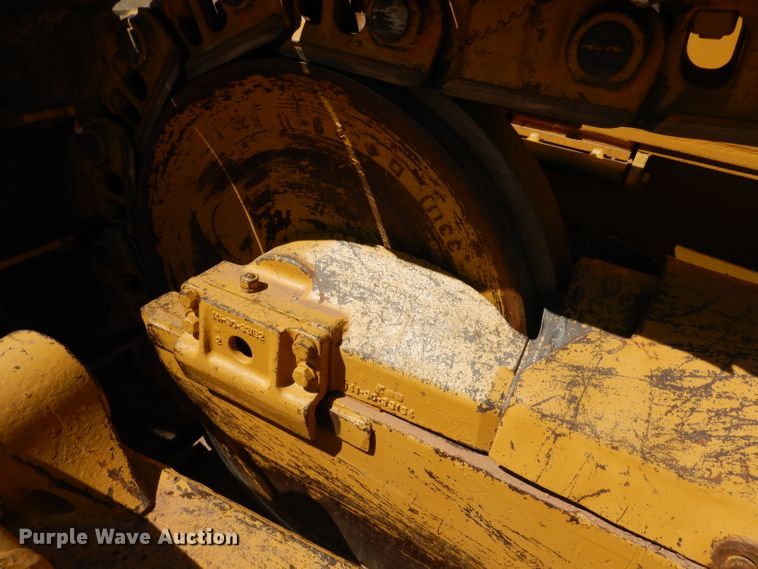 image for item GG9085 1979 Komatsu D65E-6 dozer