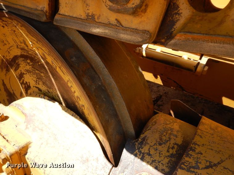 image for item GG9085 1979 Komatsu D65E-6 dozer