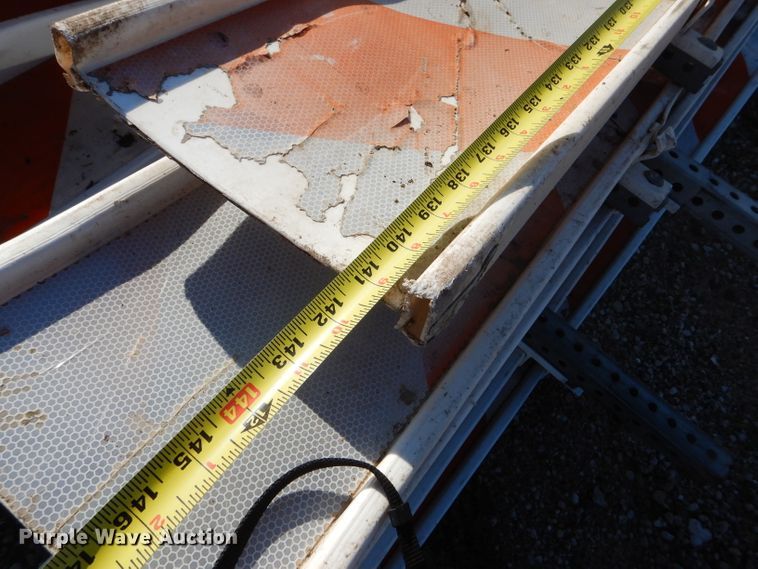 image for item GH9645 Traffix-Rail barricades