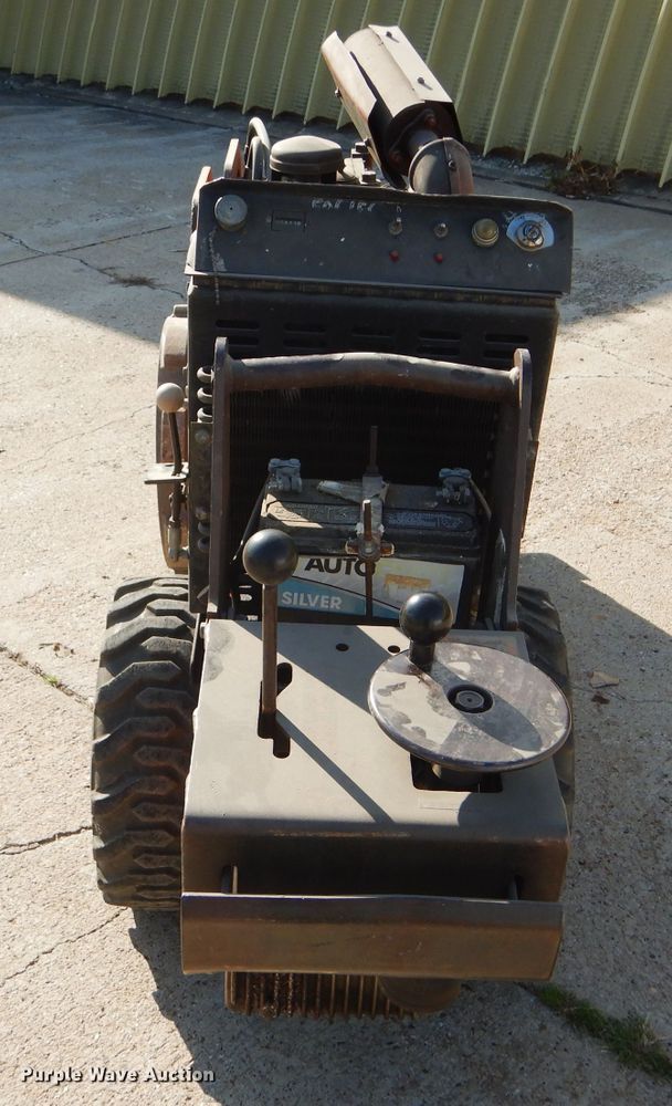 image for item GH9646 1996 MBW SDPT30D vibrator trench compactor