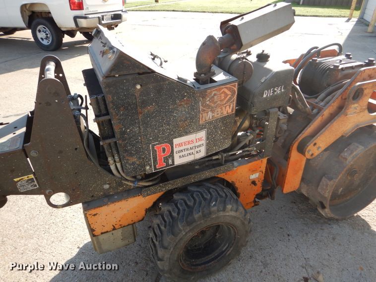 image for item GH9646 1996 MBW SDPT30D vibrator trench compactor