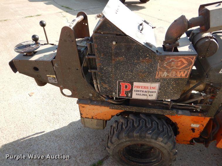 image for item GH9646 1996 MBW SDPT30D vibrator trench compactor