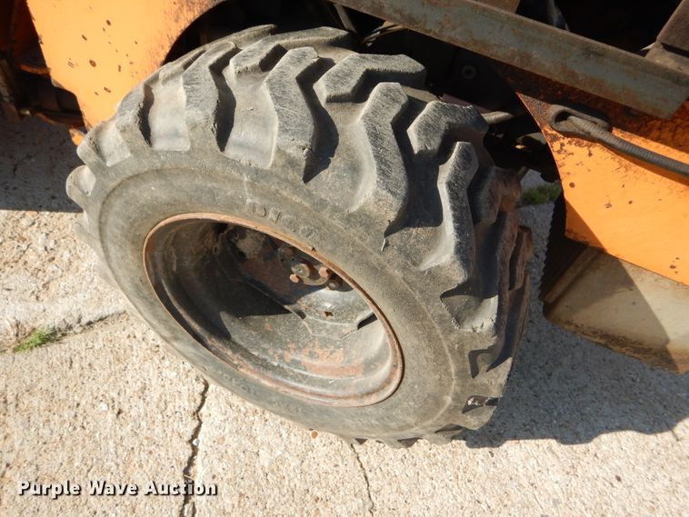 image for item GH9646 1996 MBW SDPT30D vibrator trench compactor