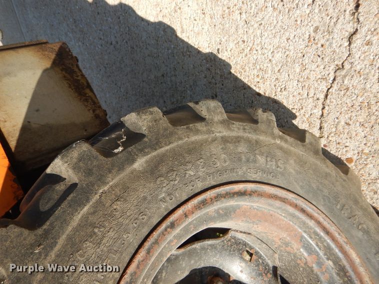 image for item GH9646 1996 MBW SDPT30D vibrator trench compactor