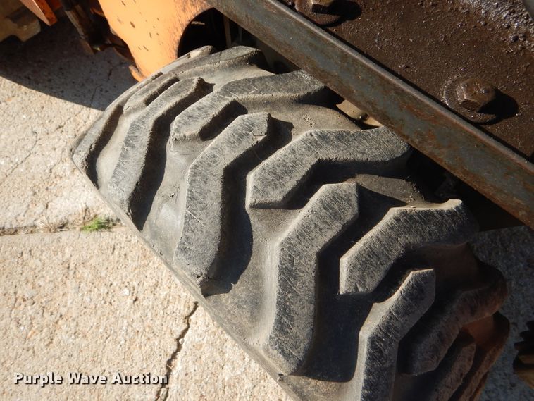 image for item GH9646 1996 MBW SDPT30D vibrator trench compactor