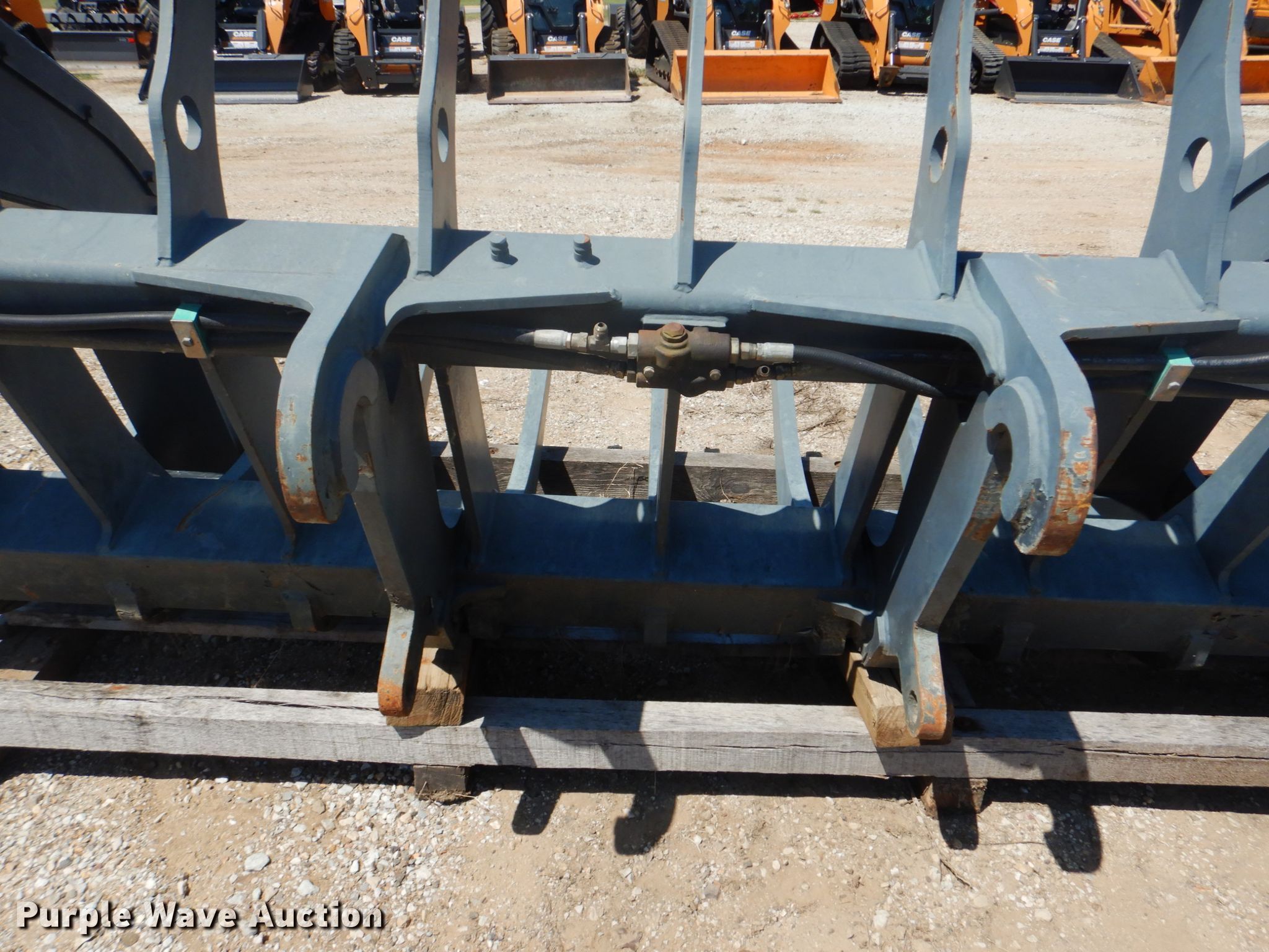 JRB grapple bucket in Ada, OK Item FT9456 sold Purple Wave