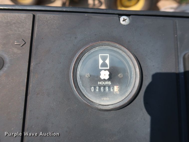 image for item DG4148 1998 John Deere 3365 reel mower