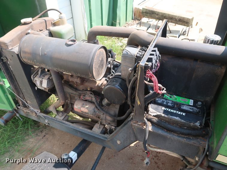 image for item DG4148 1998 John Deere 3365 reel mower