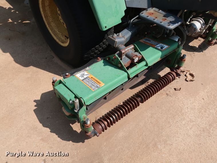 image for item DG4148 1998 John Deere 3365 reel mower