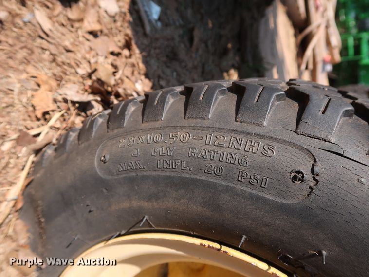 image for item DG4148 1998 John Deere 3365 reel mower