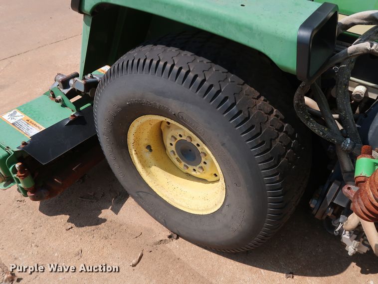 image for item DG4148 1998 John Deere 3365 reel mower