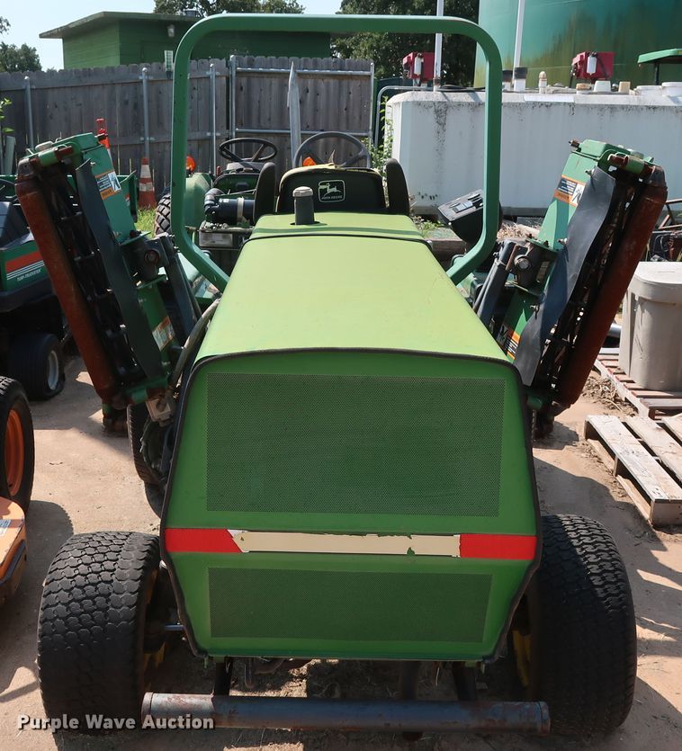 image for item DG4149 1998 John Deere 3365 reel mower