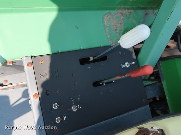 image for item DG4149 1998 John Deere 3365 reel mower