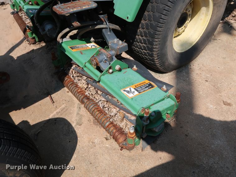 image for item DG4149 1998 John Deere 3365 reel mower