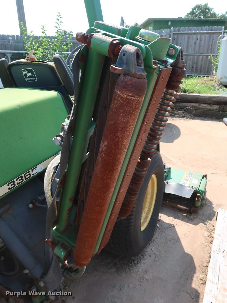 image for item DG4149 1998 John Deere 3365 reel mower