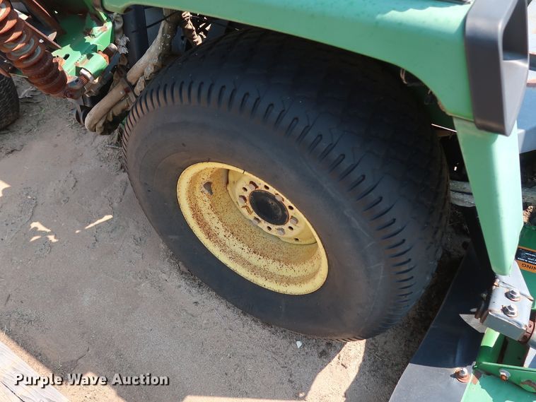 image for item DG4149 1998 John Deere 3365 reel mower