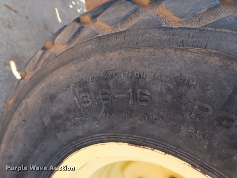 image for item DG4150 John Deere 770 tractor