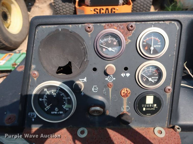 image for item DG4151 1998 Cushman Turf Truckster utility vehicle