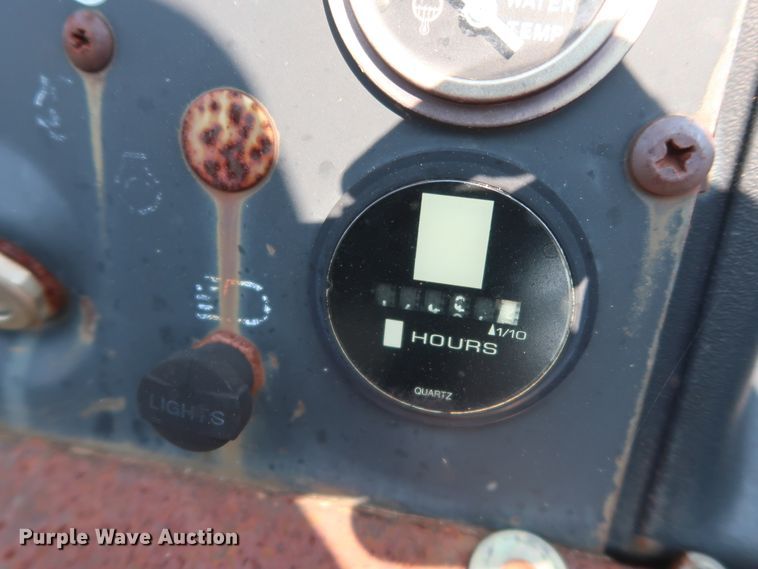 image for item DG4151 1998 Cushman Turf Truckster utility vehicle