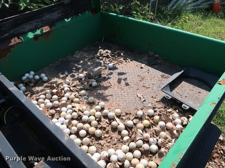 image for item DG4151 1998 Cushman Turf Truckster utility vehicle